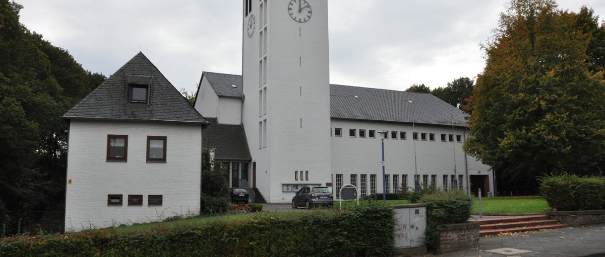 Pfarrkirche St. Elisabeth (c) Dr. U. Schäfer