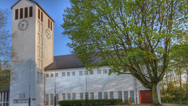 Pfarrkirche St. Elisabeth (c) Hans-Jürgen Leusch